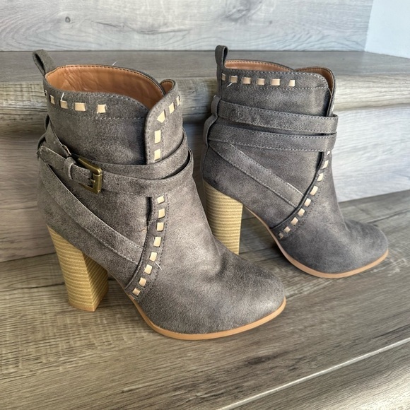 Venus Boots heels size 8.5 - Picture 6 of 7